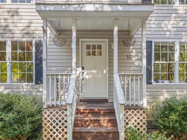 16 SANDY BEACH CT , Palmyra, VA 22963