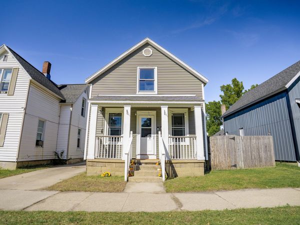 51 E 18th Street, Holland, MI 49423