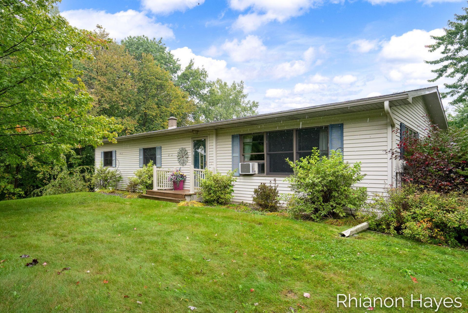18012 24th Avenue, Conklin, MI 49403 Main Photo