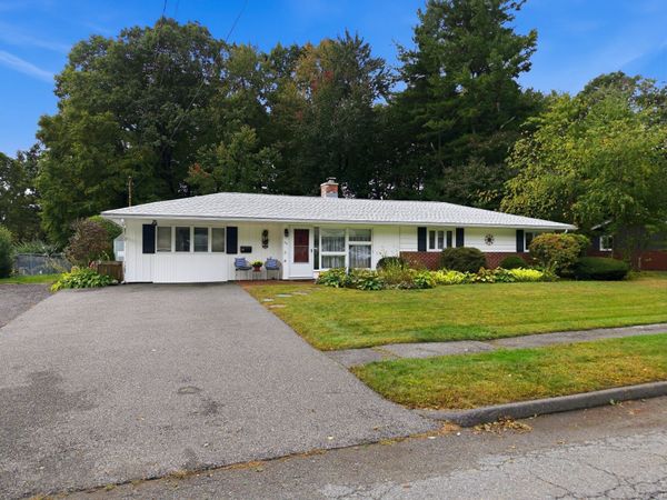 50 Barry Rd, Worcester, MA 01609