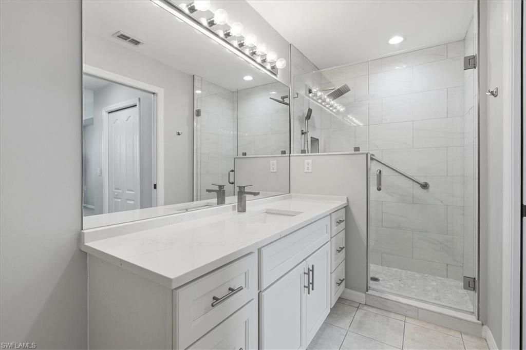 14061 Brant Point Cir, Unit 725, Fort Myers, FL 33919 Photo