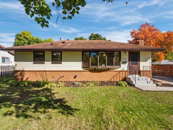 6006 Washburn Avenue N, Brooklyn Center, MN 55430