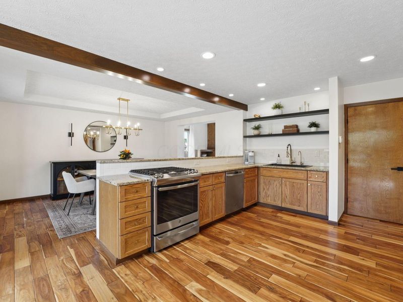 905 Caroway Boulevard, Columbus, OH 43230 Photo 13