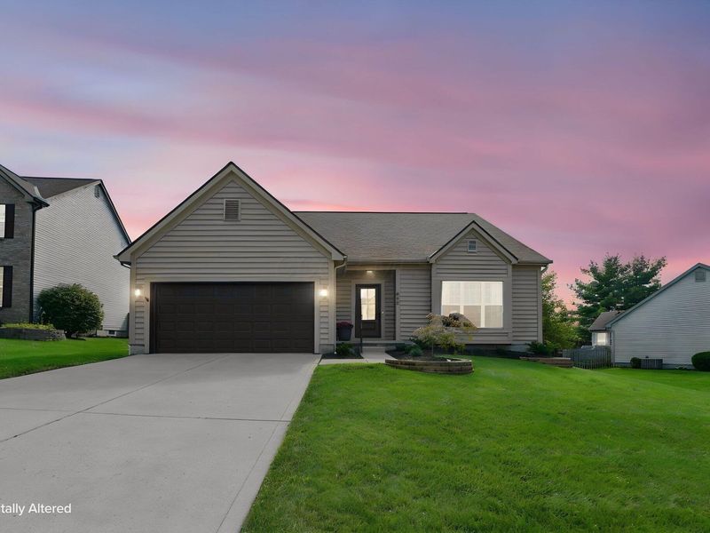 905 Caroway Boulevard, Columbus, OH 43230 Photo 2