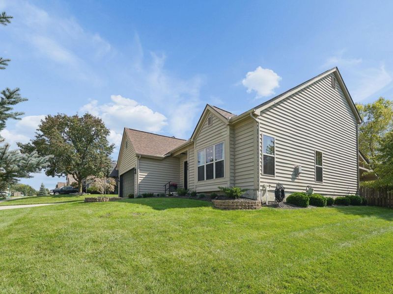 905 Caroway Boulevard, Columbus, OH 43230 Photo 3