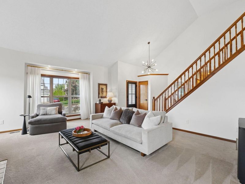 905 Caroway Boulevard, Columbus, OH 43230 Photo 8