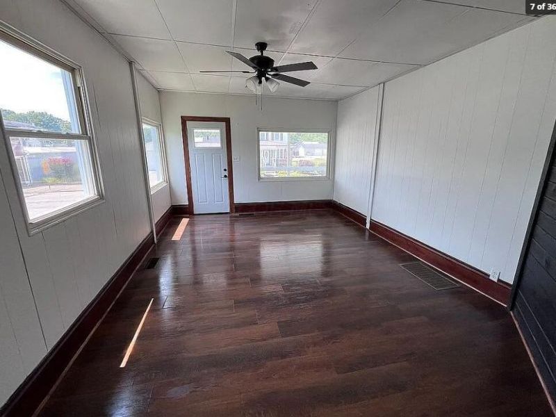 12 S 6th Street , Jacksonville, OH 45740 Photo 7
