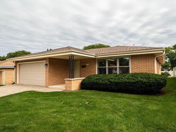 5624 S 24th STREET, Milwaukee, WI 53221