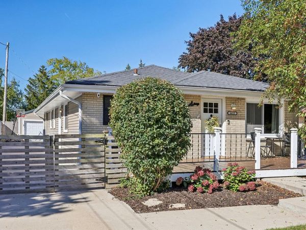 4415 S Iowa AVENUE, Saint Francis, WI 53235