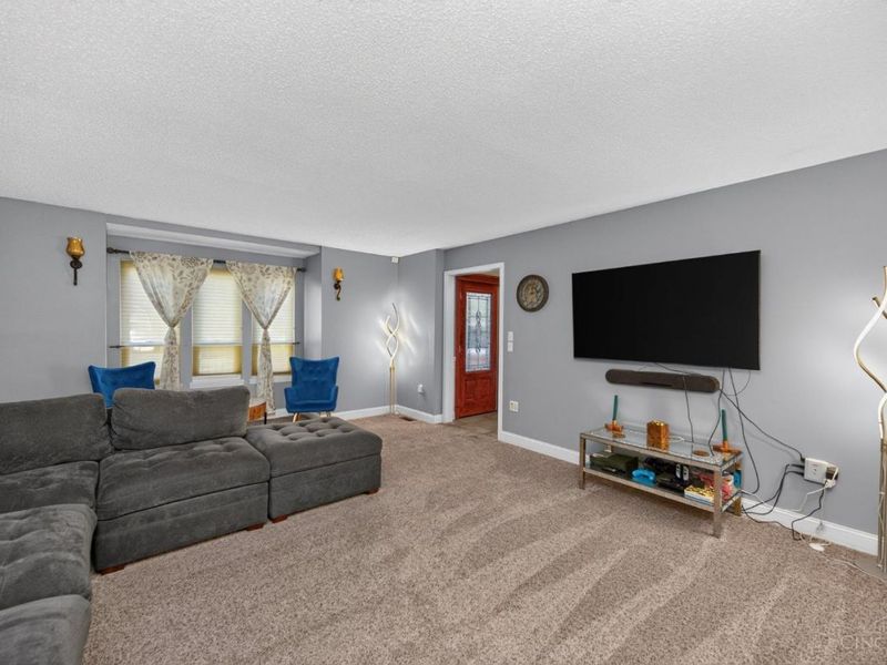 5659 Zaring Drive, West Chester, OH 45069 Photo 9