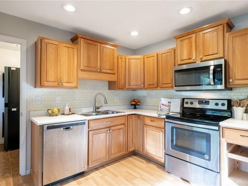 3124 Santa Rosa Drive, Dayton, OH 45440 Photo 8