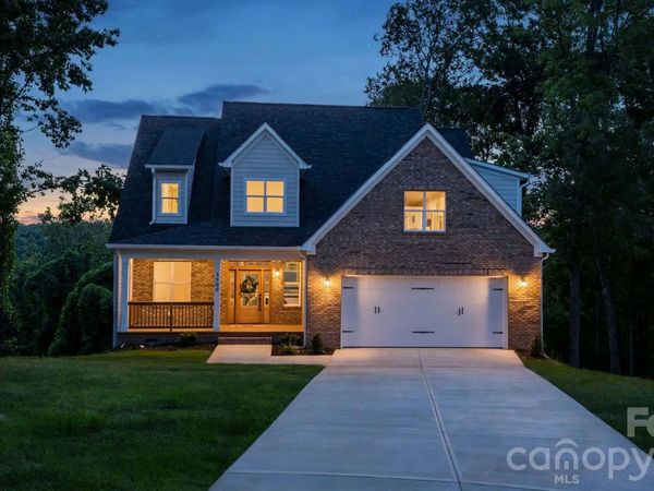 3800 Erskine Woods Drive , Bessemer City, NC 28016
