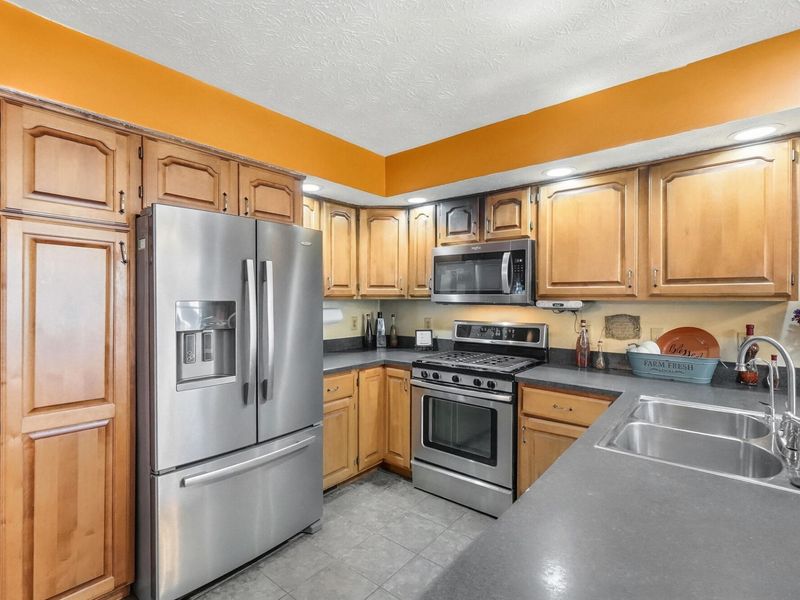 603 Copperfield Lane, Tipp City, OH 45371 Photo 14