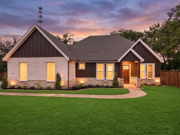 105 Iron Horse Lane , Denison, TX 75020