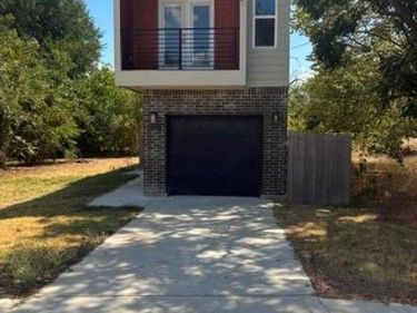 2432 St Clair Drive, Dallas, TX 75215