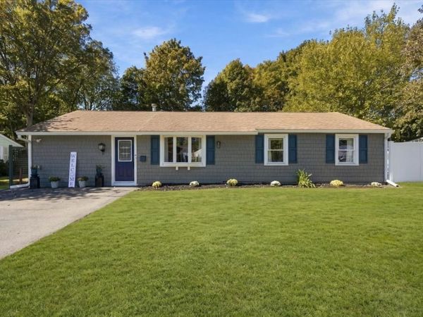 17 Lake St, Braintree, MA 02184