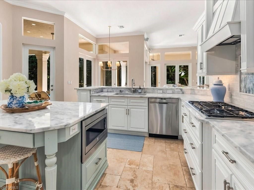 4810 Sycamore Dr , Naples, FL 34119 Photo
