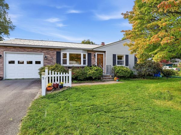 5 Winchester Ter, Northampton, MA 01062