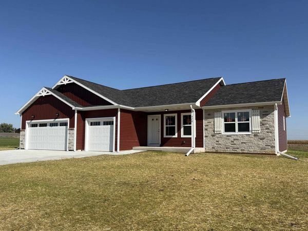 470 Nickolas Street, Randolph, WI 53956