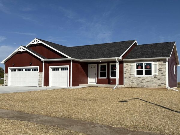 470 Nickolas Street, Randolph, WI 53956