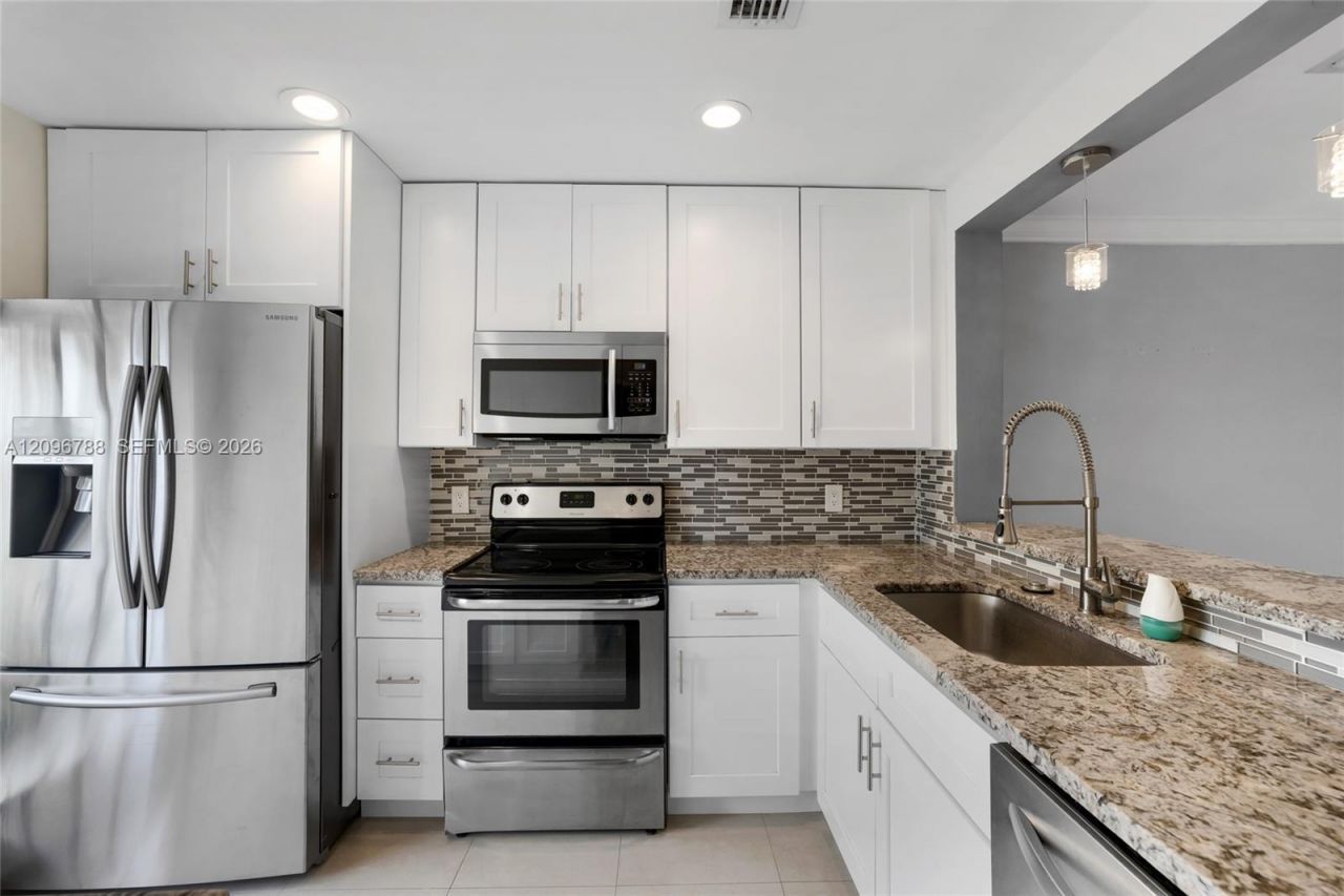 9166 SW 21st Ct , Unit E, Boca Raton, FL 33428 Photo