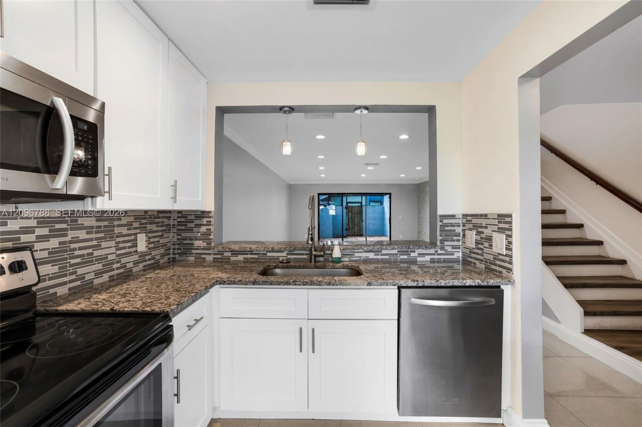 9166 SW 21st Ct , Unit E, Boca Raton, FL 33428 Photo