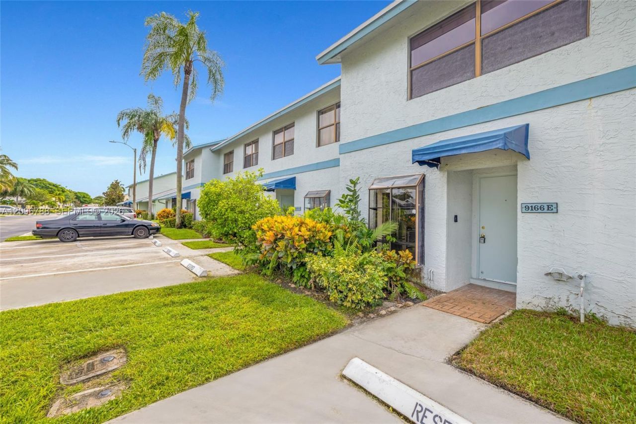 9166 SW 21st Ct , Unit E, Boca Raton, FL 33428 Photo
