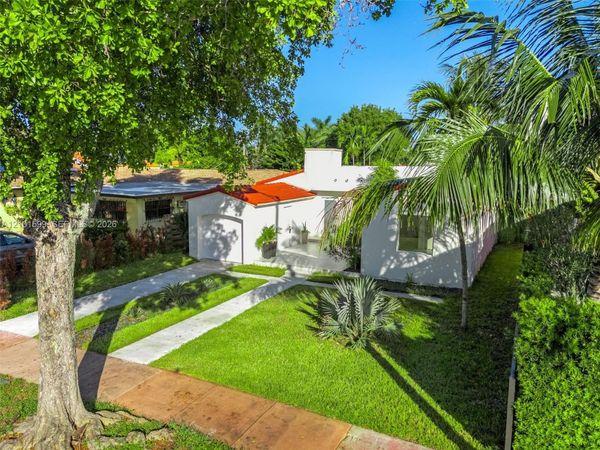 1371 71st St , Miami Beach, FL 33141