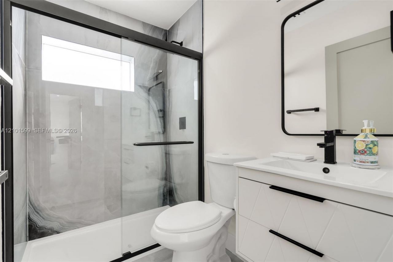 1371 71st St , Miami Beach, FL 33141 Photo