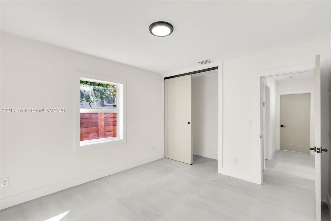 1371 71st St , Miami Beach, FL 33141 Photo