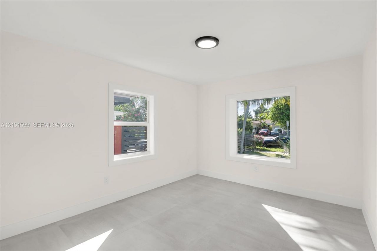 1371 71st St , Miami Beach, FL 33141 Photo