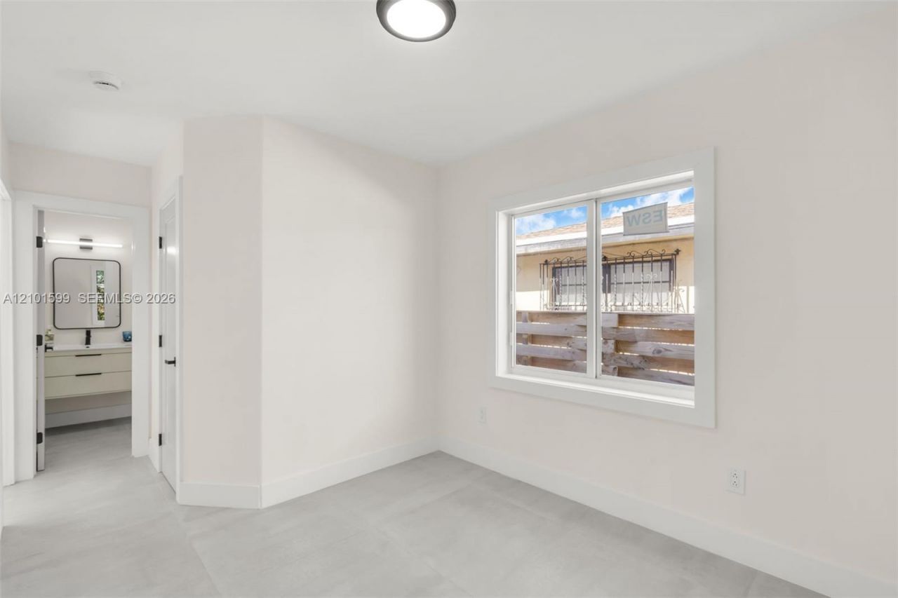 1371 71st St , Miami Beach, FL 33141 Photo
