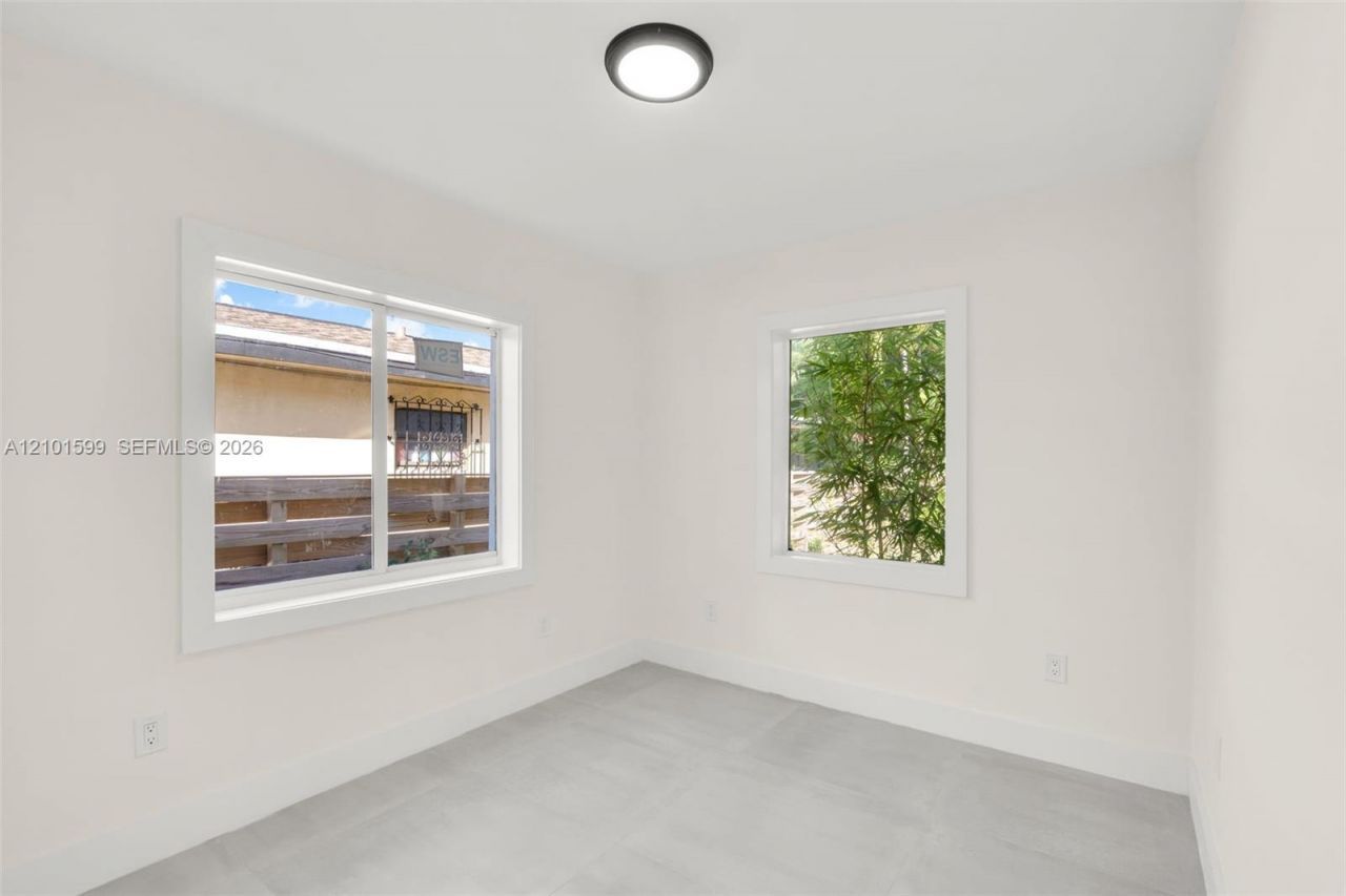 1371 71st St , Miami Beach, FL 33141 Photo