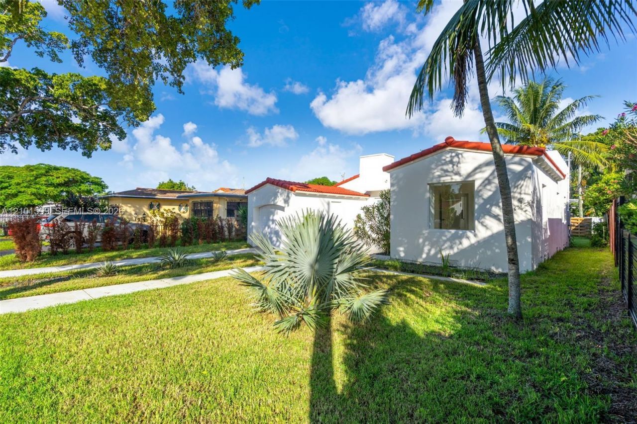 1371 71st St , Miami Beach, FL 33141 Photo