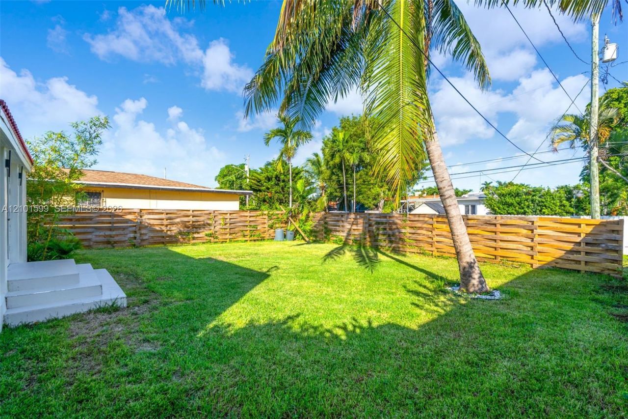 1371 71st St , Miami Beach, FL 33141 Photo