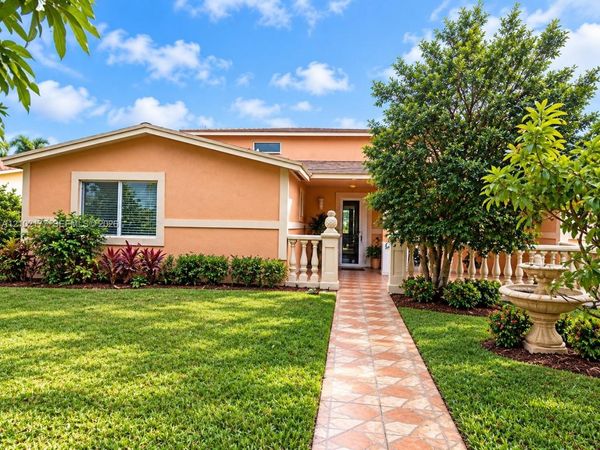 3640 NW 39th St , Lauderdale Lakes, FL 33309