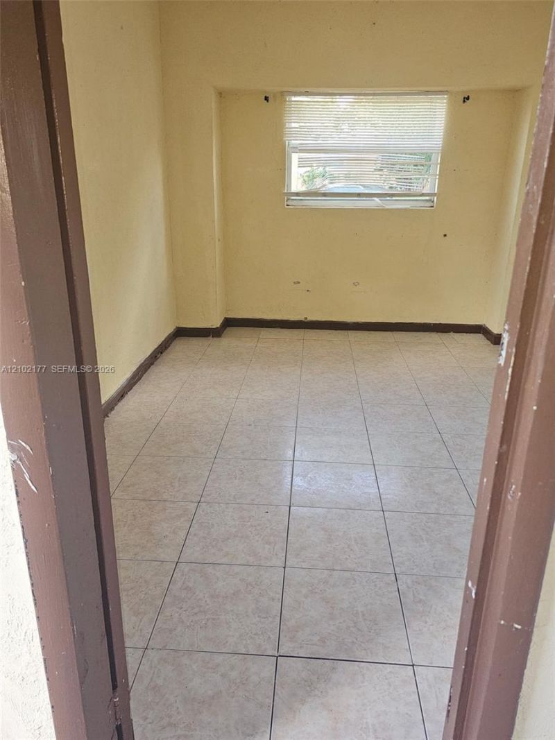 3640 NW 39th St, Lauderdale Lakes, FL 33309 Photo