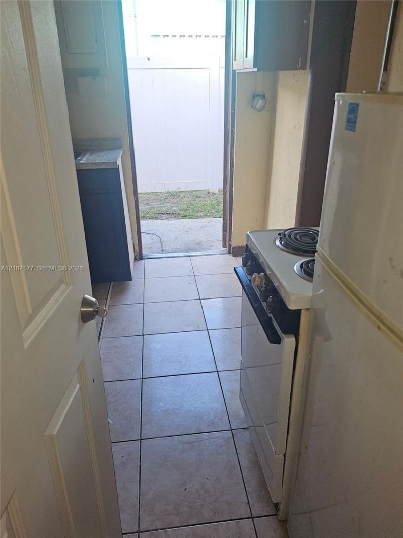 3640 NW 39th St, Lauderdale Lakes, FL 33309 Photo