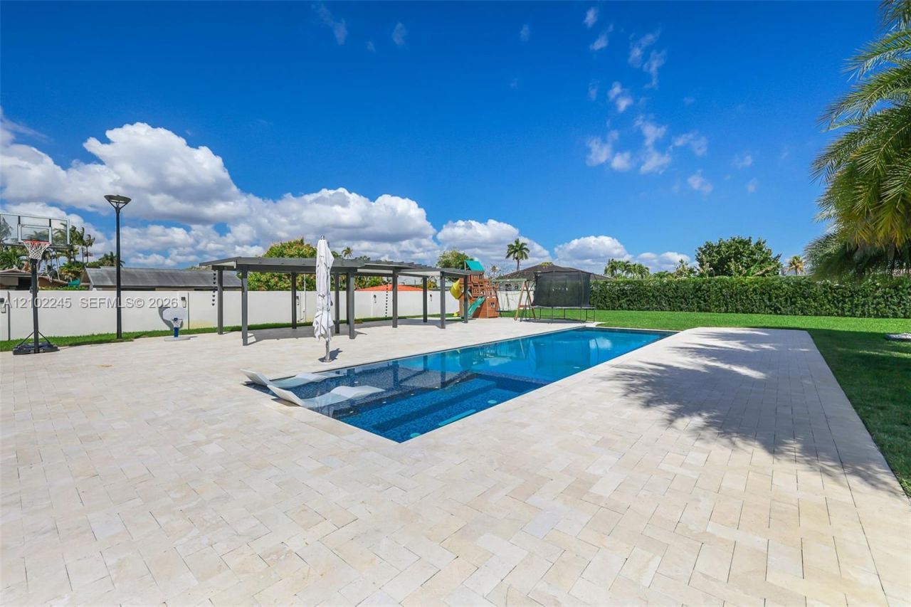13801 SW 34th St , Miami, FL 33175 Photo