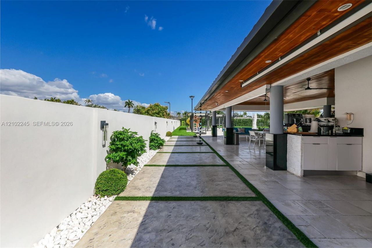 13801 SW 34th St , Miami, FL 33175 Photo