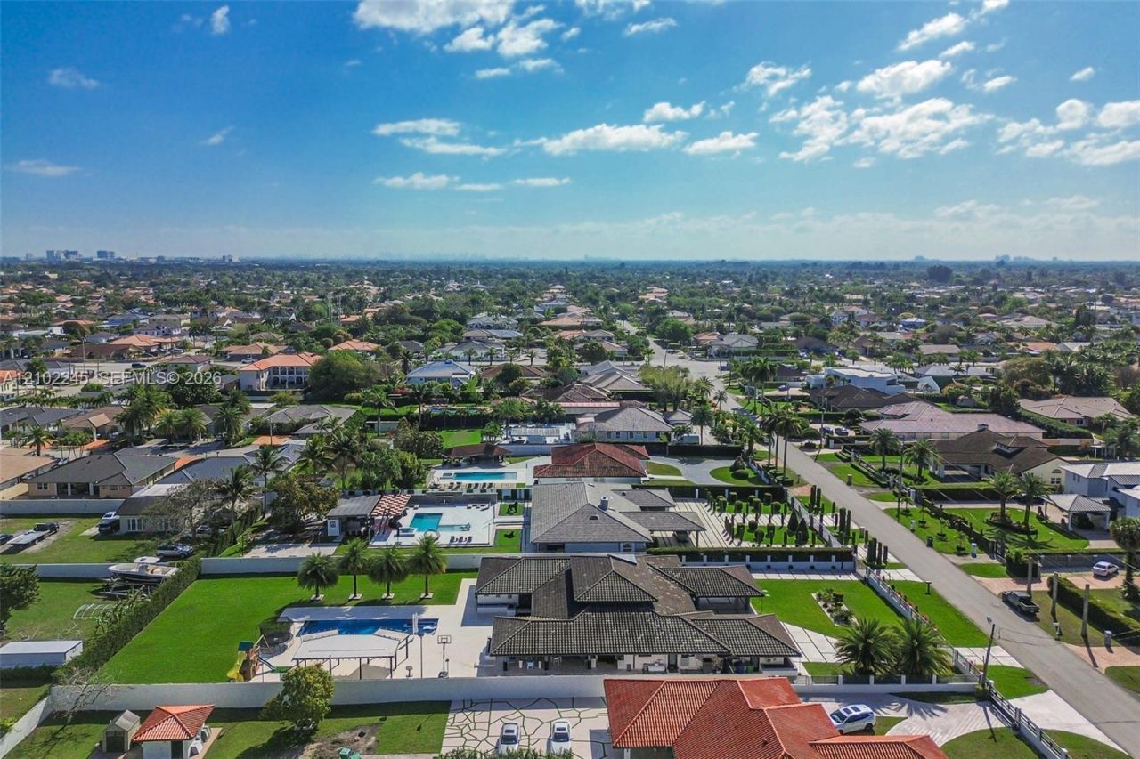 13801 SW 34th St , Miami, FL 33175 Photo