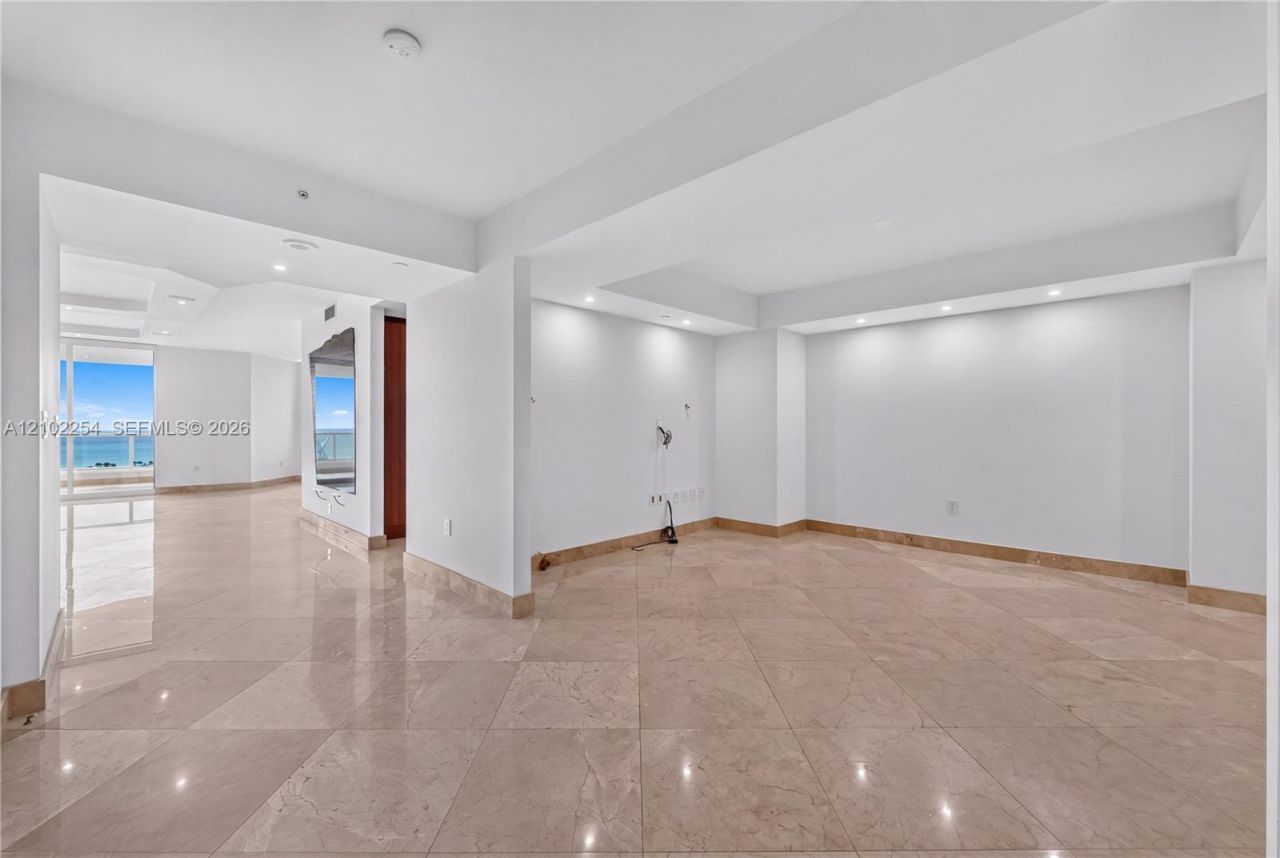 3201 NE 183rd St , Unit 3106, Aventura, FL 33160 Photo