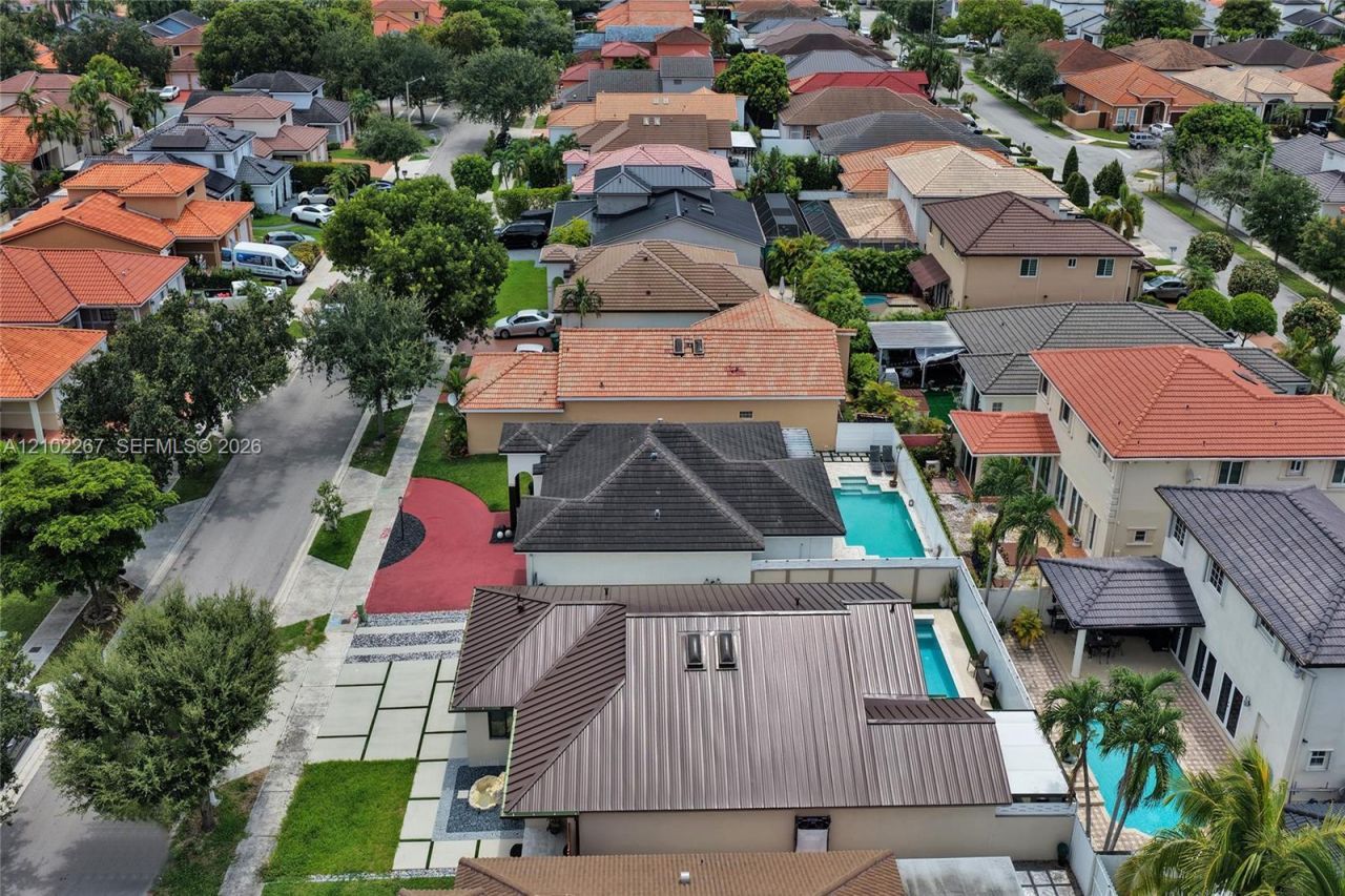 8816 NW 149th Terrace , Miami Lakes, FL 33018 Photo