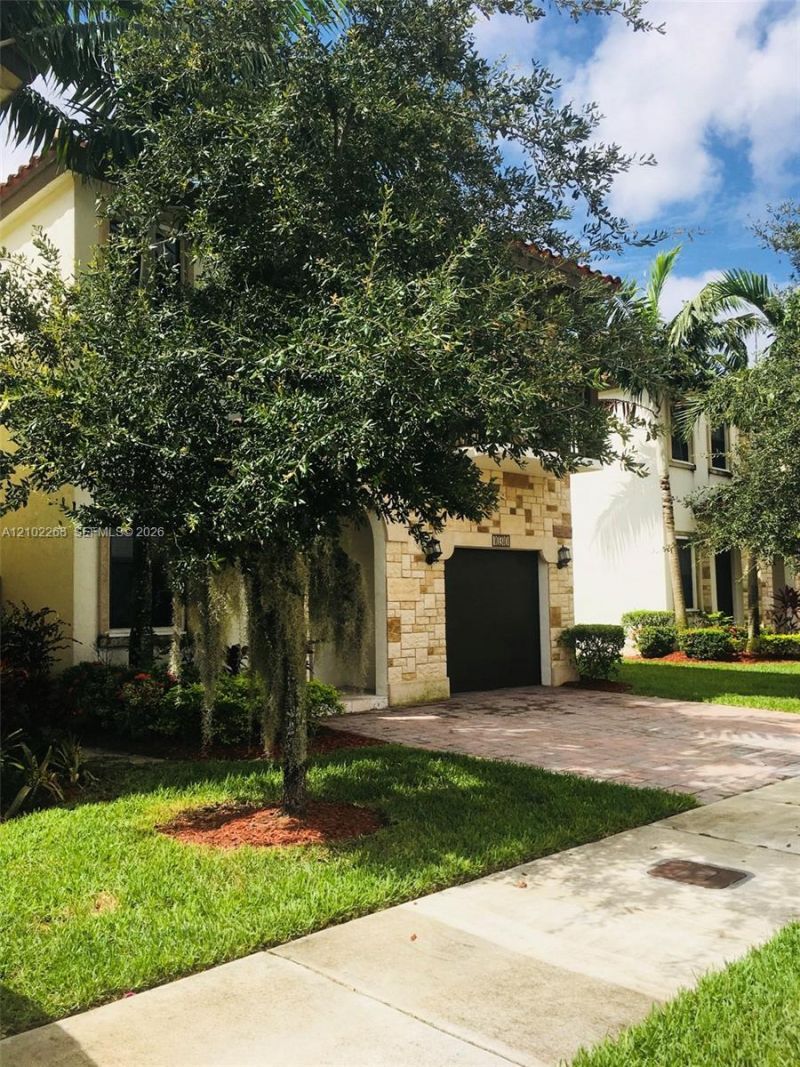 10310 NW 70th Ter , Doral, FL 33178 Photo