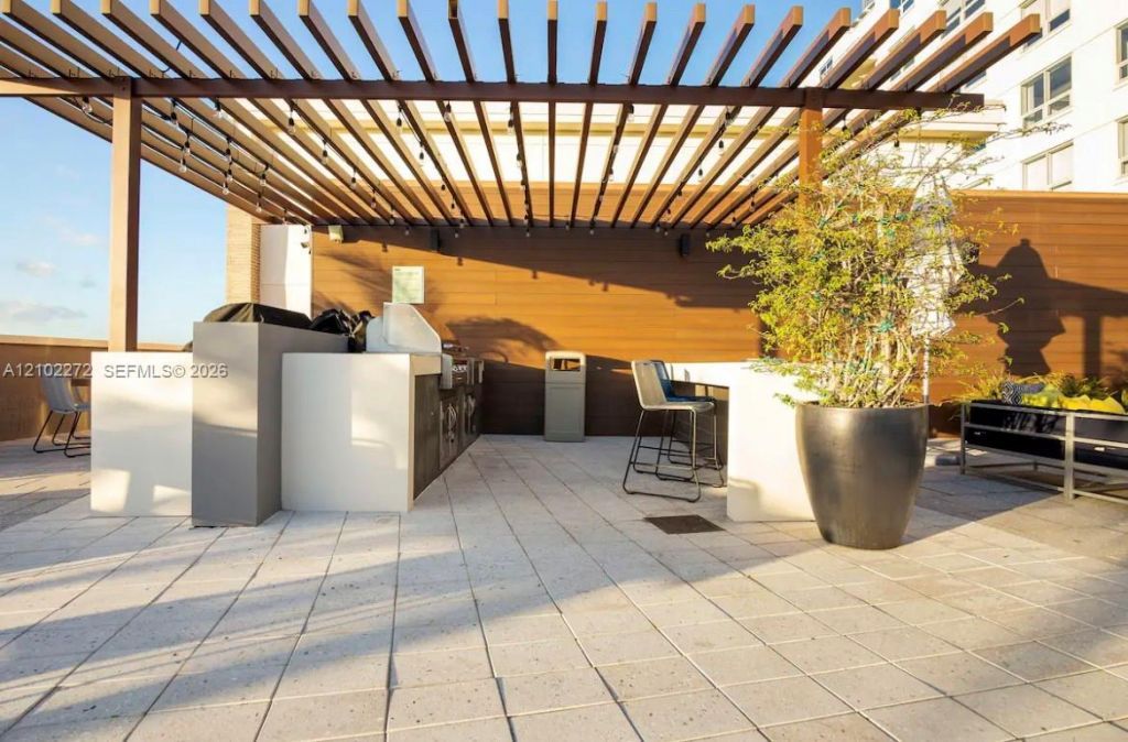3250 NE 1st Ave , Unit 810, Miami, FL 33137 Photo