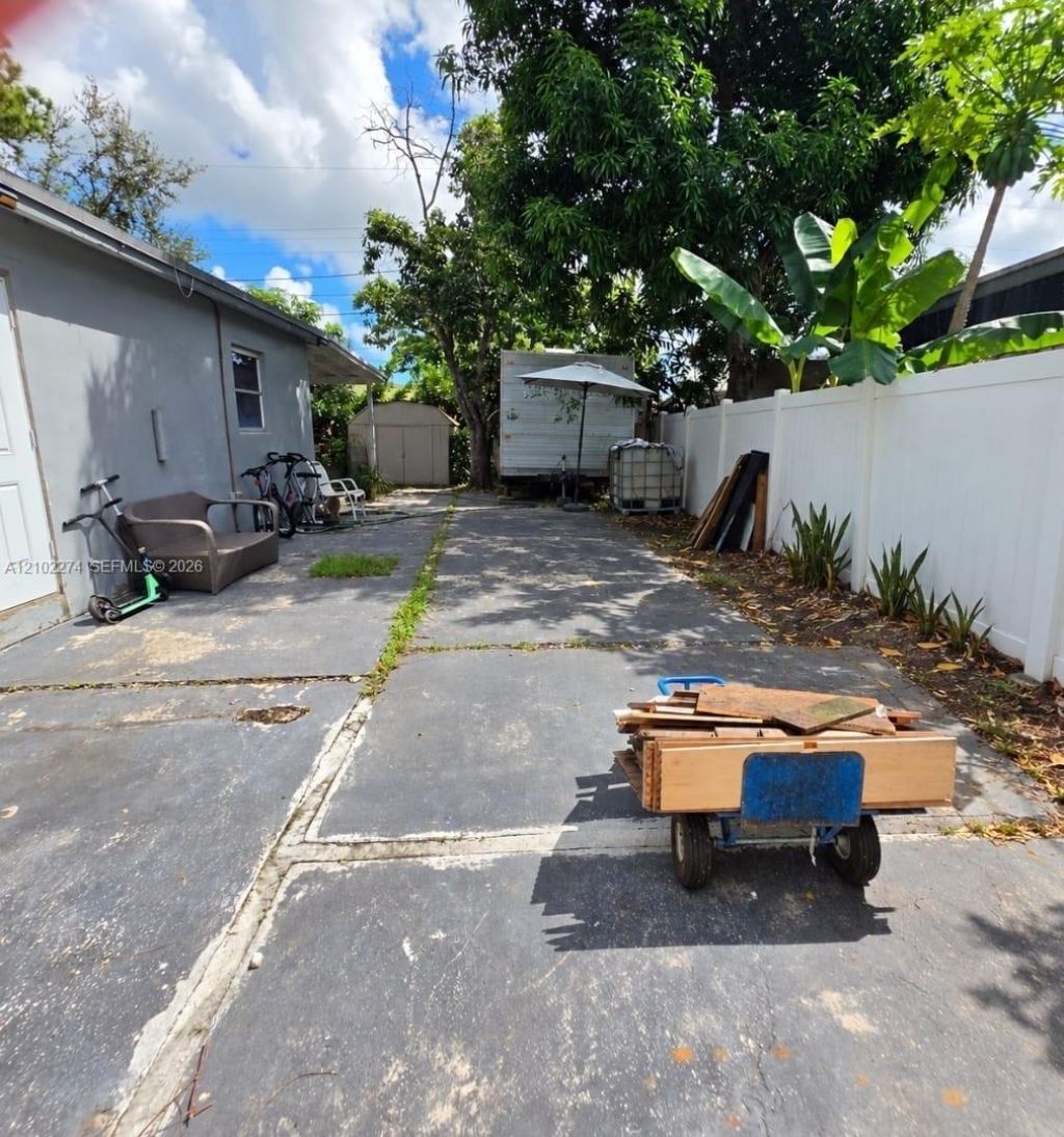 1611 N 69th Way, Hollywood, FL 33024 Photo