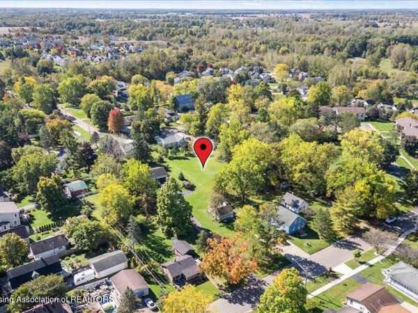 221 Lloyd Street, Williamston, MI 48895