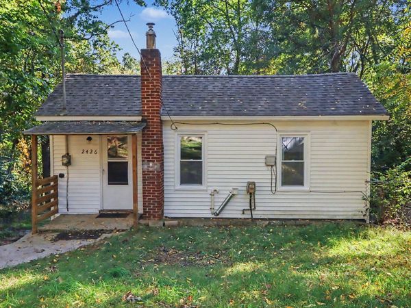 2426 Charles Avenue, Kalamazoo, MI 49048