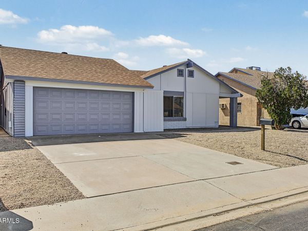 4211 E VINEYARD Road, Phoenix, AZ 85042