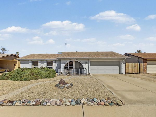 10514 W ROYAL PALM Road, Peoria, AZ 85345